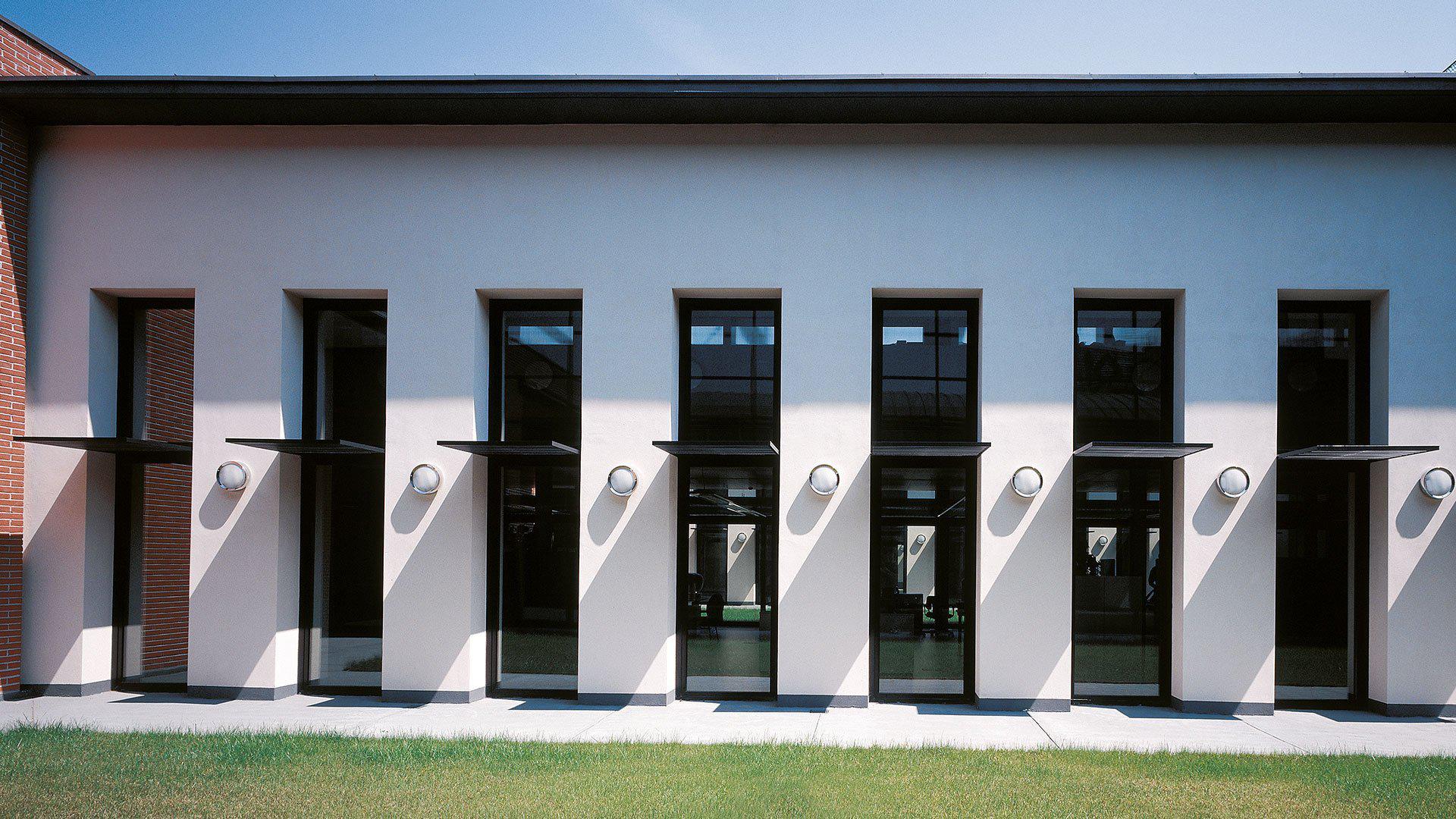 Artemide Niki Outdoor Wall Light