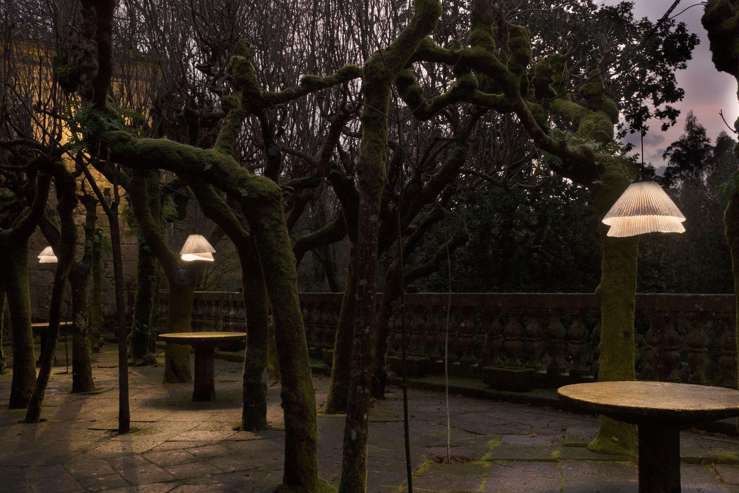 a-emotional light Tempo Vivace Outdoor Pendant Light